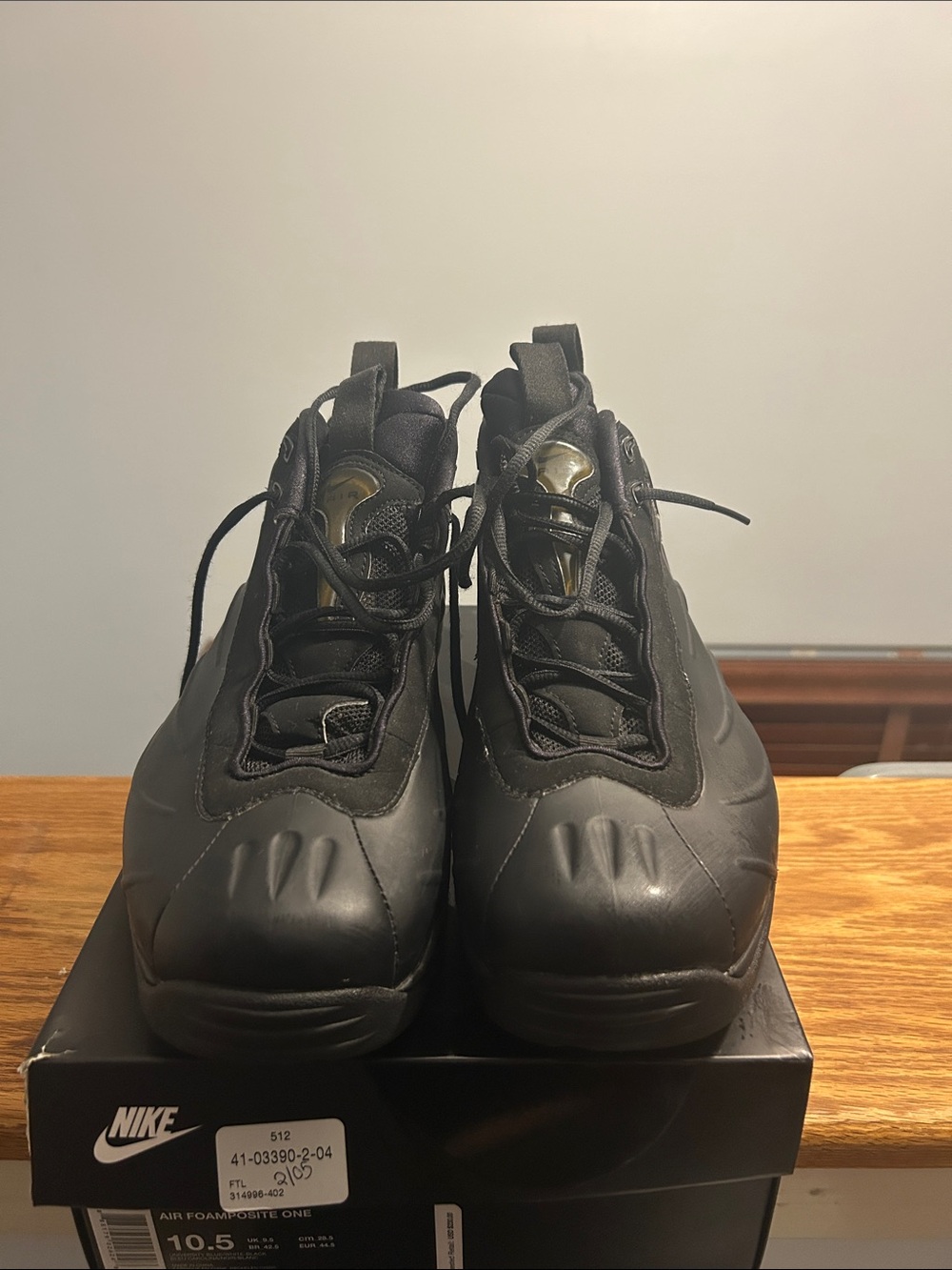 Nike Men’s Black Foamposite One Sneakers